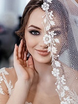 Средняя фата БЕЗ БЛЕСКА со светящимся кружевом